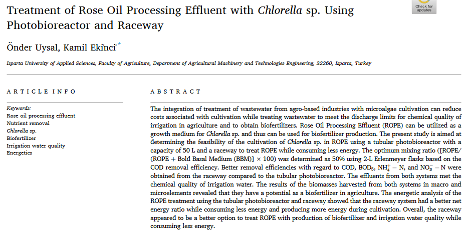 Behandeling van het afvalwater van de verwerking van rozenolie met Chlorella sp. met behulp van een fotobioreactor en een stroomversnelling.-image